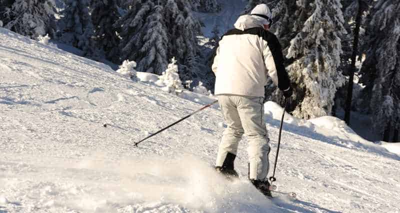 beginner skiing doing a stop beginner skiing doing a stop